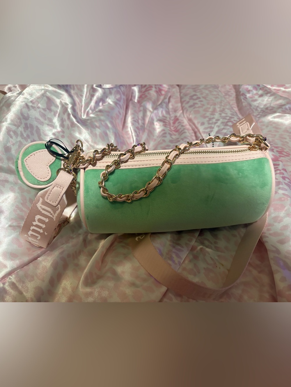 Juicy Couture Green Barrel Crossbody with Pink Trim & Gold Chain - Picture 2 of 4